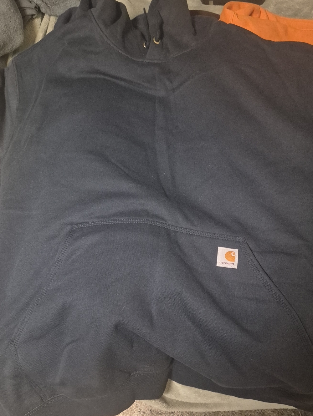 4 XL Carhartt Men’s Black Crewneck Hoodie with Front Pocket